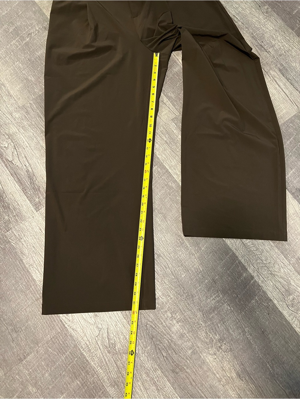 ALO Yoga Olive Wide-Leg Women's Pants - Picture 2 of 7